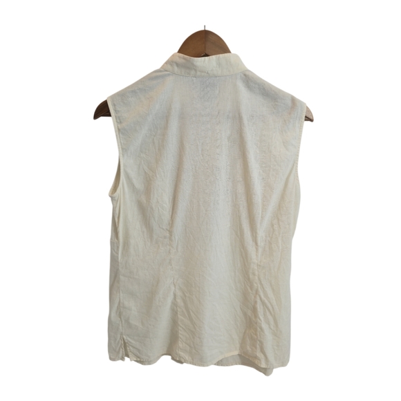 🌼3 for $15🦋 RQT Linen Blend Silver Floral Embroidery Split Neck Top Medium - Picture 4 of 10